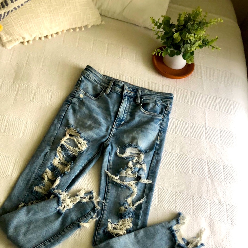 DISTRESSED AE Jeans